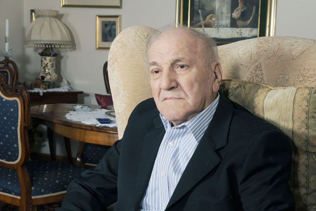 Валтер се не предаје